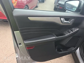 2021 Ford Escape SE - miniatura 9