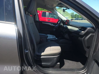 2021 Ford Escape SE – miniatura 8