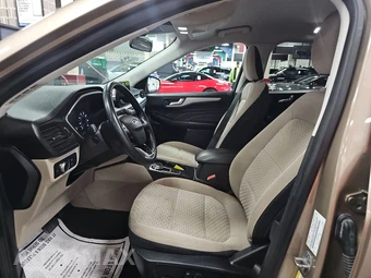 2021 Ford Escape SE – miniatura 7