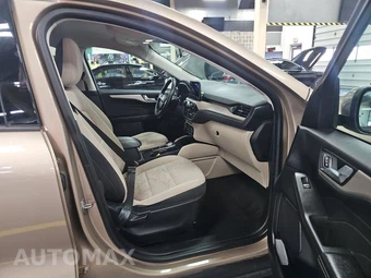 2021 Ford Escape SE – miniatura 8