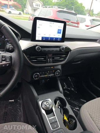2021 Ford Escape SE – miniatura 7