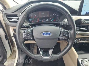 2021 Ford Escape SEL – miniatura 10