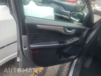 2021 Ford Escape SEL – miniatura 9