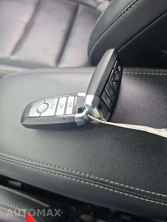 2021 Ford Escape SEL - miniatura 8