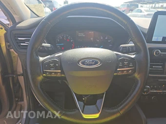 2021 Ford Escape SEL – miniatura 10