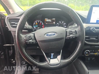 2021 Ford Escape SEL – miniatura 10