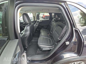 2021 Ford Escape SEL – miniatura 10