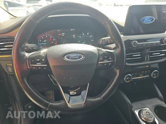 2021 Ford Escape SEL – miniatura 10