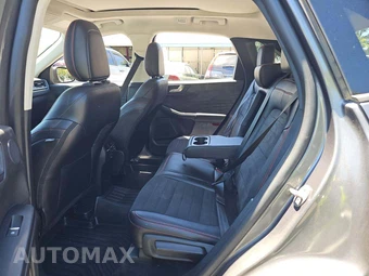 2021 Ford Escape SEL - miniatura 10