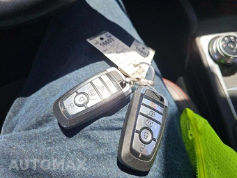 2021 Ford Escape SEL - miniatura 5