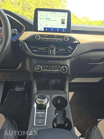 2021 Ford Escape Titanium – miniatura 7