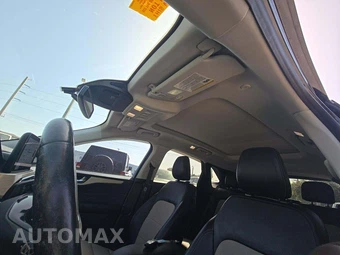 2021 Ford Escape Titanium – miniatura 8