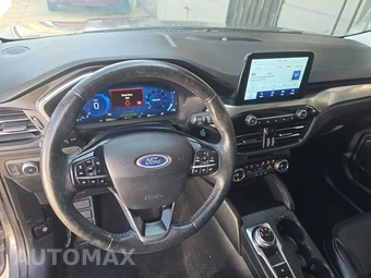 2021 Ford Escape Titanium - miniatura 11