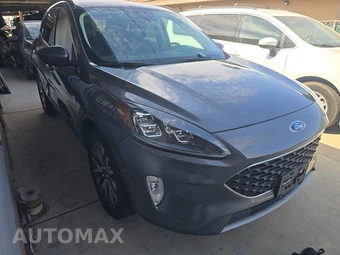 2021 Ford Escape Titanium - miniatura 3