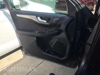2021 Ford Escape Titanium - miniatura 9