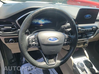 2021 Ford Escape Titanium - miniatura 10