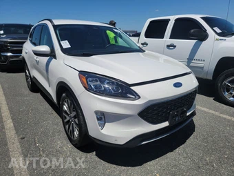2021 Ford Escape Titanium - miniatura 3