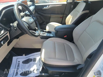 2021 Ford Escape Titanium - miniatura 7