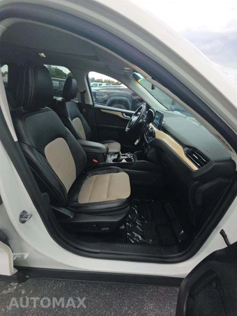 2021 Ford Escape Titanium - miniatura 18