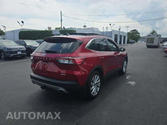 2021 Ford Escape Titanium - miniatura 3
