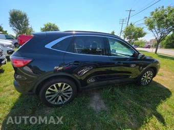 2021 Ford Escape Titanium – miniatura 4