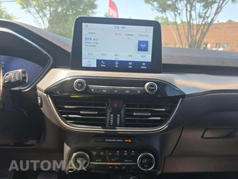 2021 Ford Escape Titanium – miniatura 9