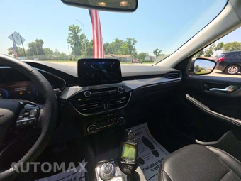 2021 Ford Escape Titanium – miniatura 10