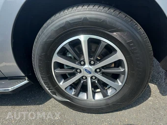 2021 Ford Expedition XLT - miniatura 9