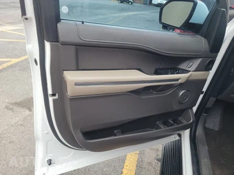2021 Ford Expedition XLT – miniatura 9