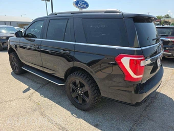 2021 Ford Expedition XLT - miniatura 2