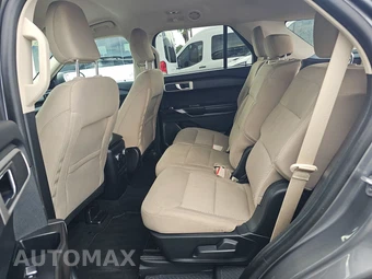 2021 Ford Explorer - miniatura 13