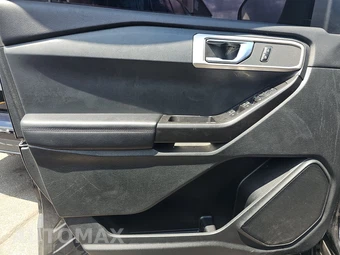 2021 Ford Explorer – miniatura 9