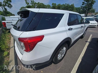2021 Ford Explorer – miniatura 3