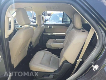 2021 Ford Explorer Limited - miniatura 13