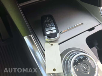 2021 Ford Explorer Limited - miniatura 8