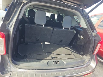 2021 Ford Explorer Limited - miniatura 17