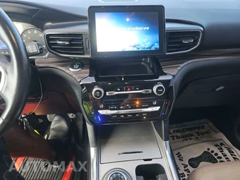 2021 Ford Explorer Limited - miniatura 11