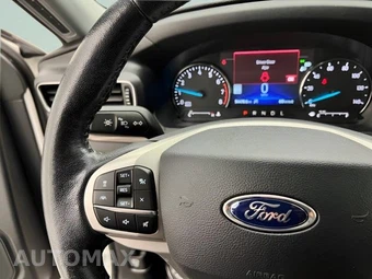 2021 Ford Explorer Limited - miniatura 11