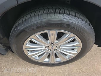 2021 Ford Explorer Limited – miniatura 11