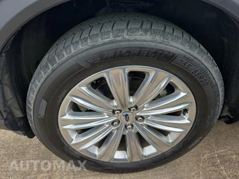 2021 Ford Explorer Limited – miniatura 8