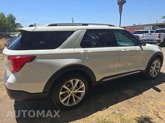 2021 Ford Explorer Platinum - miniatura 4