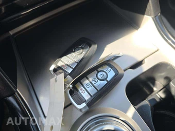 2021 Ford Explorer ST - miniatura 5