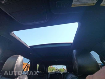 2021 Ford Explorer ST - miniatura 8
