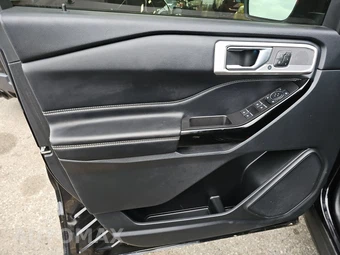 2021 Ford Explorer ST – miniatura 9