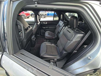 2021 Ford Explorer ST - miniatura 13