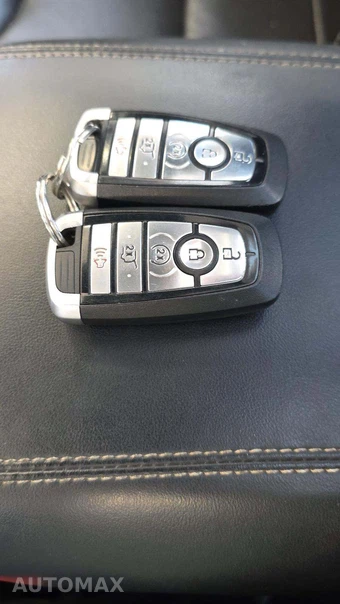 2021 Ford Explorer ST - miniatura 19