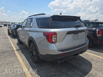 2021 Ford Explorer ST - miniatura 6