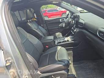 2021 Ford Explorer ST - miniatura 8