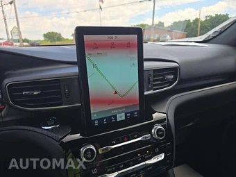 2021 Ford Explorer ST – miniatura 10