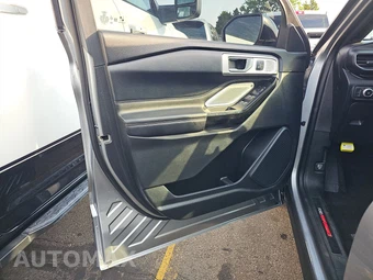 2021 Ford Explorer ST - miniatura 9